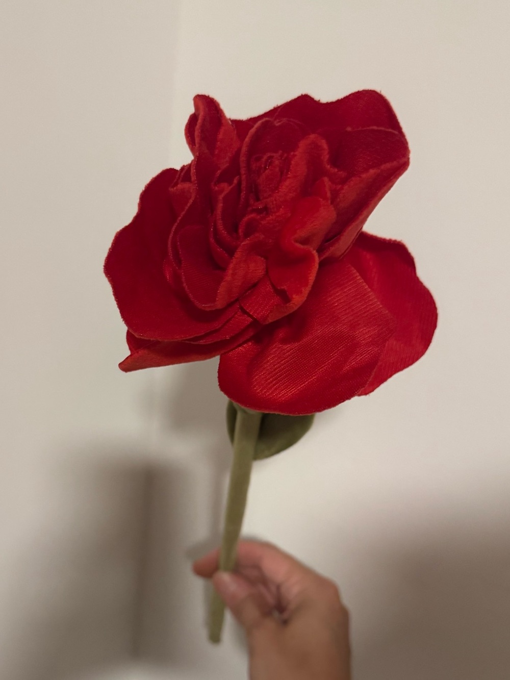 CJ Hendry Flower Market (Rockefeller Center 2025) red plush flower